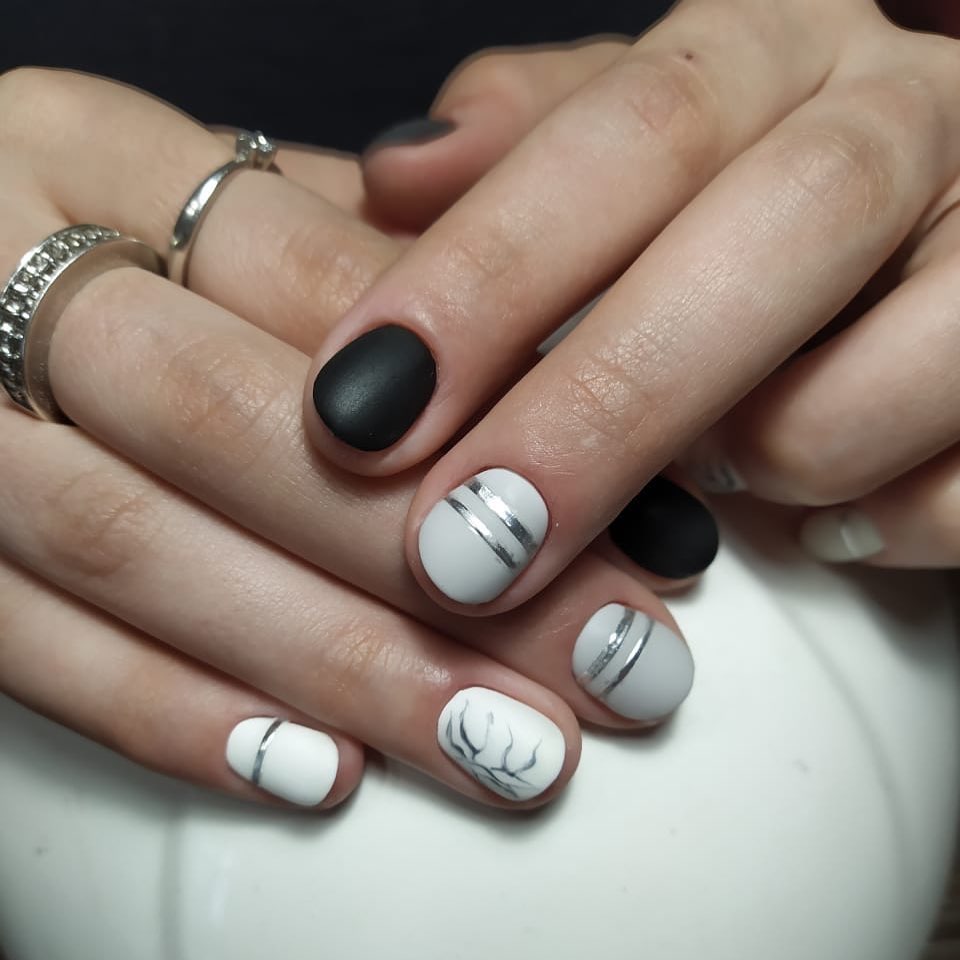 Маникюр из коллекции Nails Flare