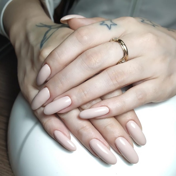 Маникюр из коллекции Nails Flare