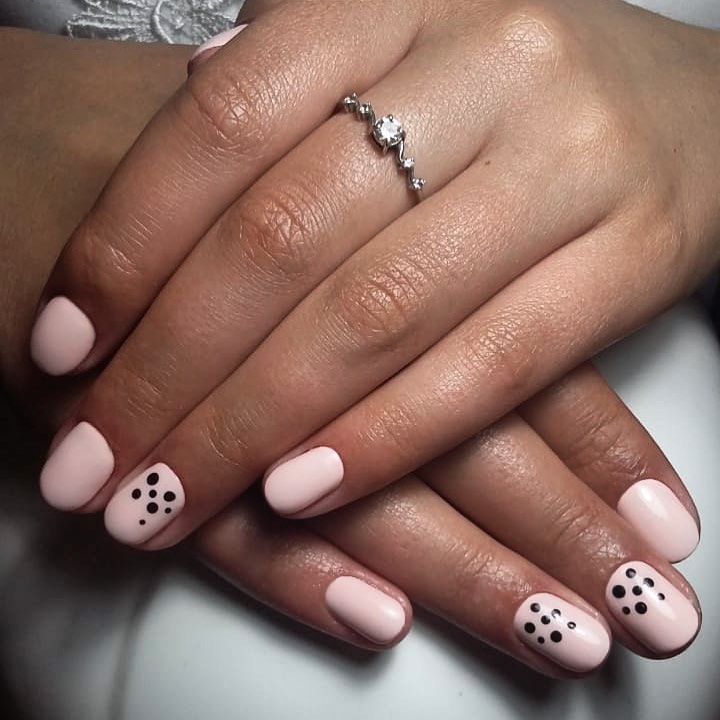 Маникюр из коллекции Nails Flare