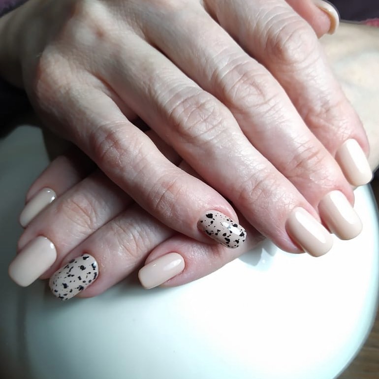 Маникюр из коллекции Nails Flare
