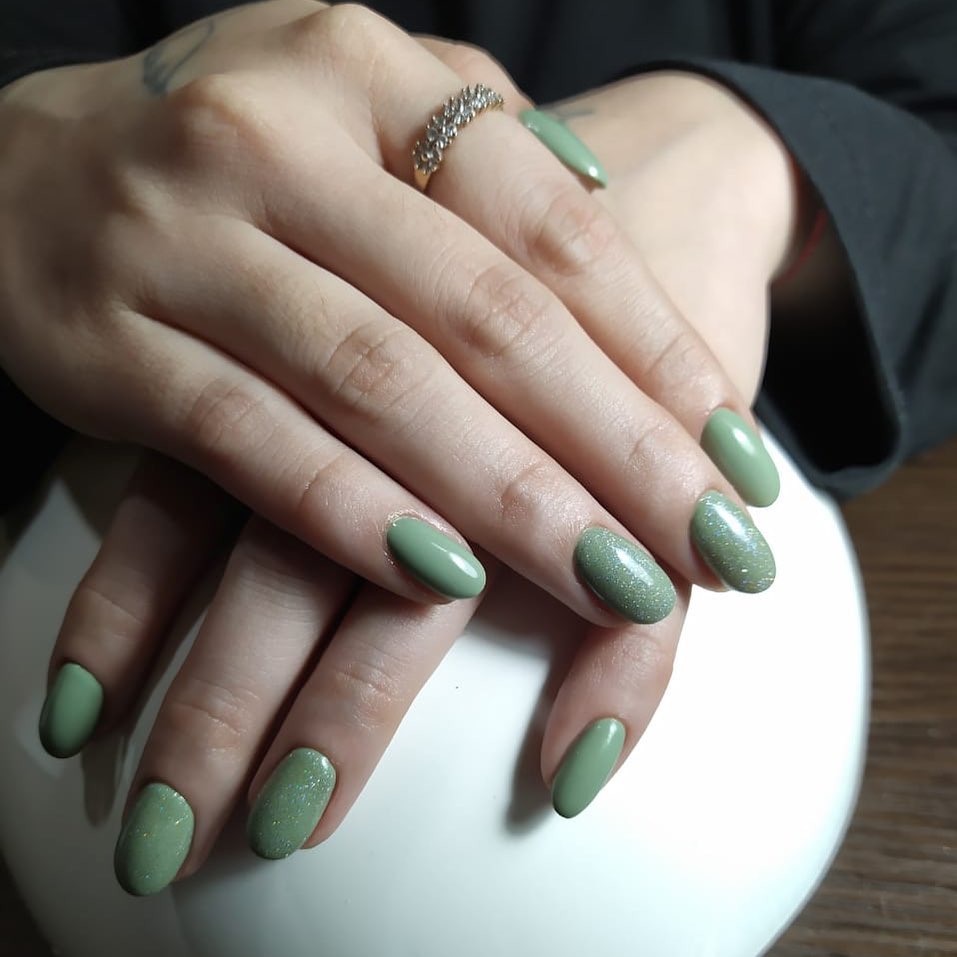 Маникюр из коллекции Nails Flare