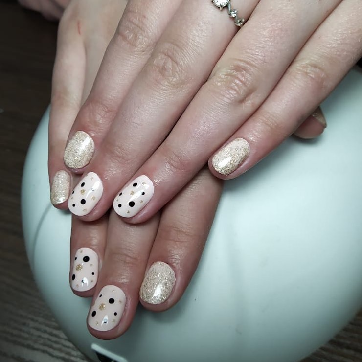 Маникюр из коллекции Nails Flare