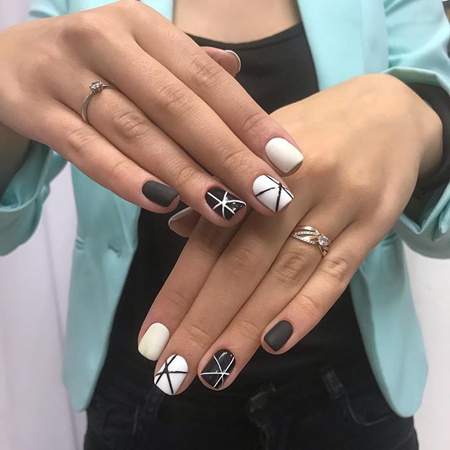 Маникюр из коллекции Nails Flare
